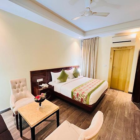 Hotel Banz Near Indira Gandhi Airport Delhi Yeni Delhi Dış mekan fotoğraf