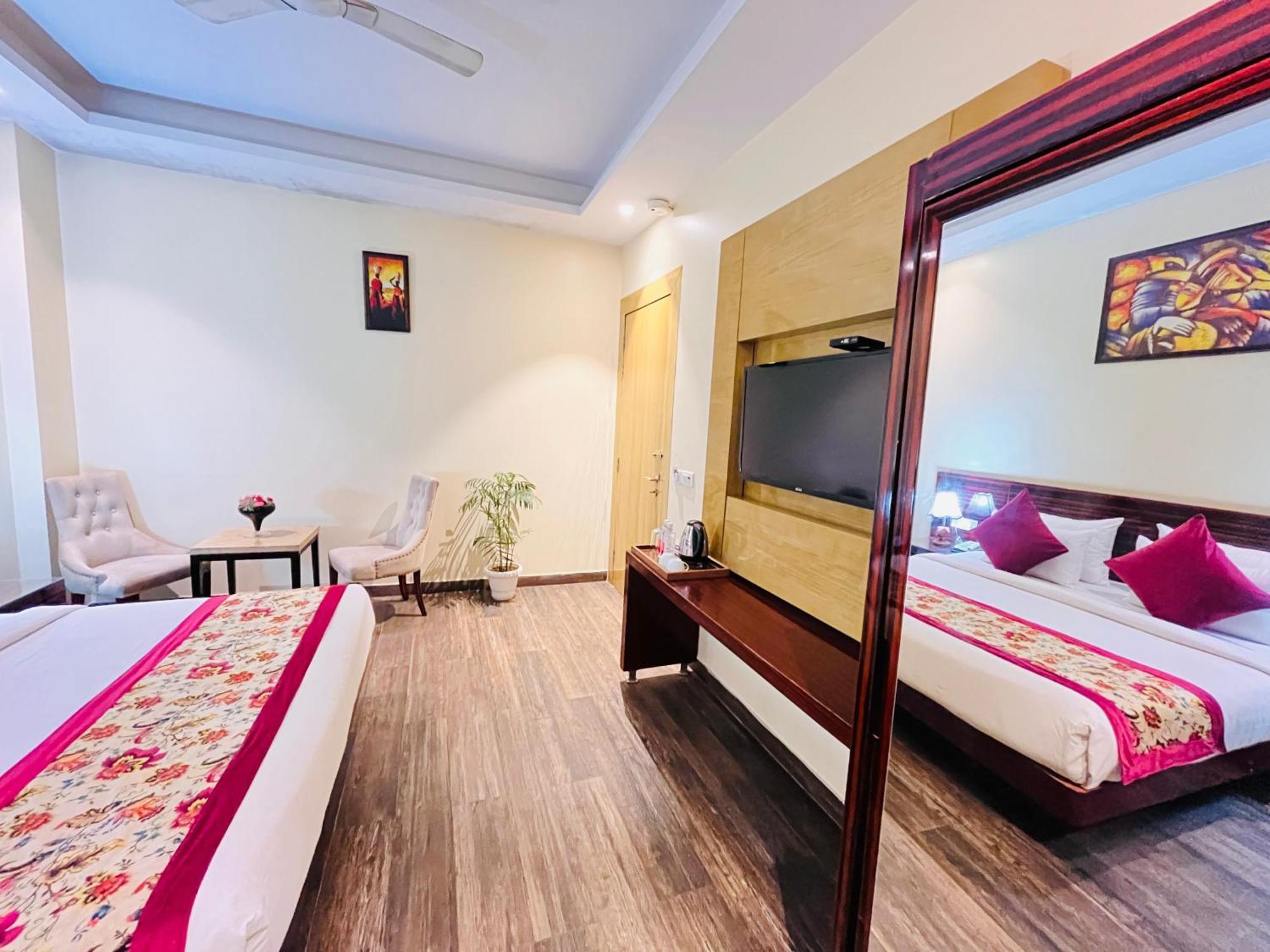 Hotel Banz Near Indira Gandhi Airport Delhi Yeni Delhi Dış mekan fotoğraf