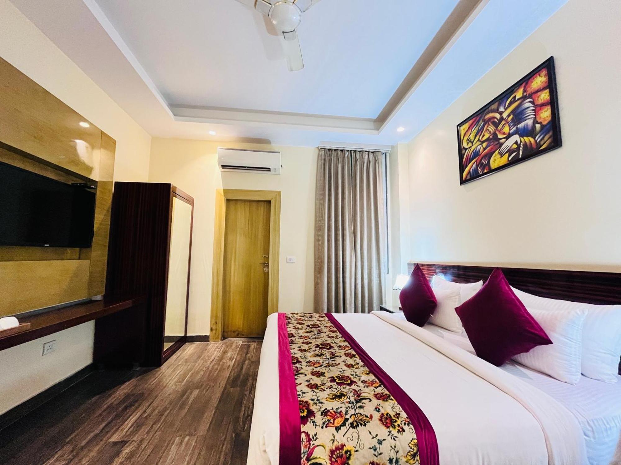 Hotel Banz Near Indira Gandhi Airport Delhi Yeni Delhi Dış mekan fotoğraf