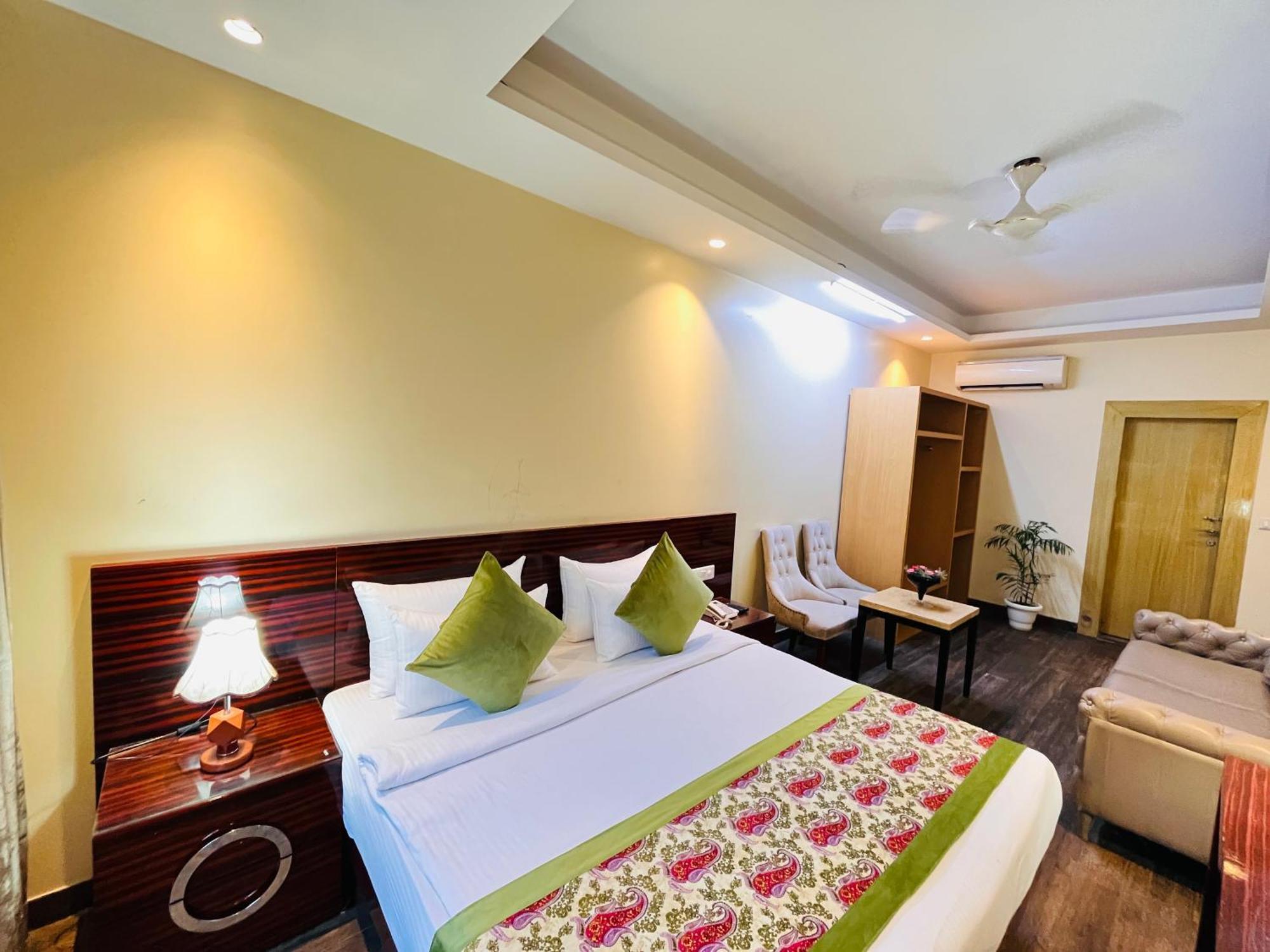 Hotel Banz Near Indira Gandhi Airport Delhi Yeni Delhi Dış mekan fotoğraf