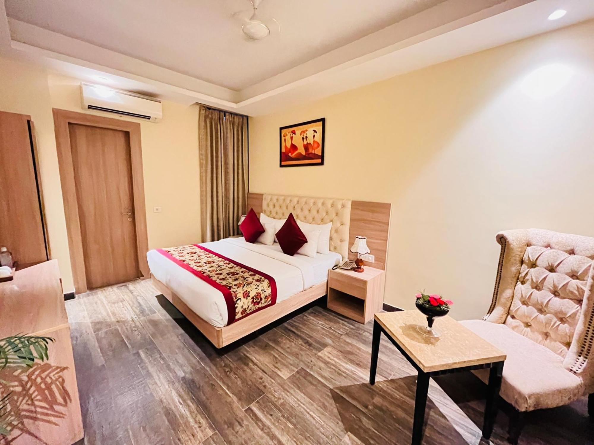 Hotel Banz Near Indira Gandhi Airport Delhi Yeni Delhi Dış mekan fotoğraf