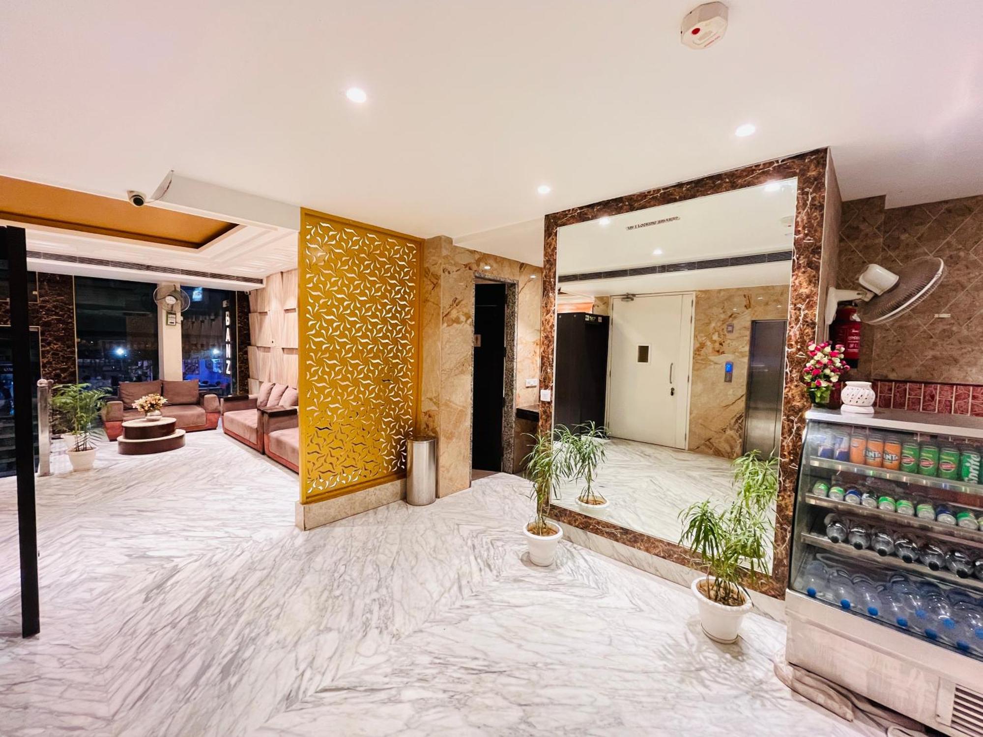 Hotel Banz Near Indira Gandhi Airport Delhi Yeni Delhi Dış mekan fotoğraf
