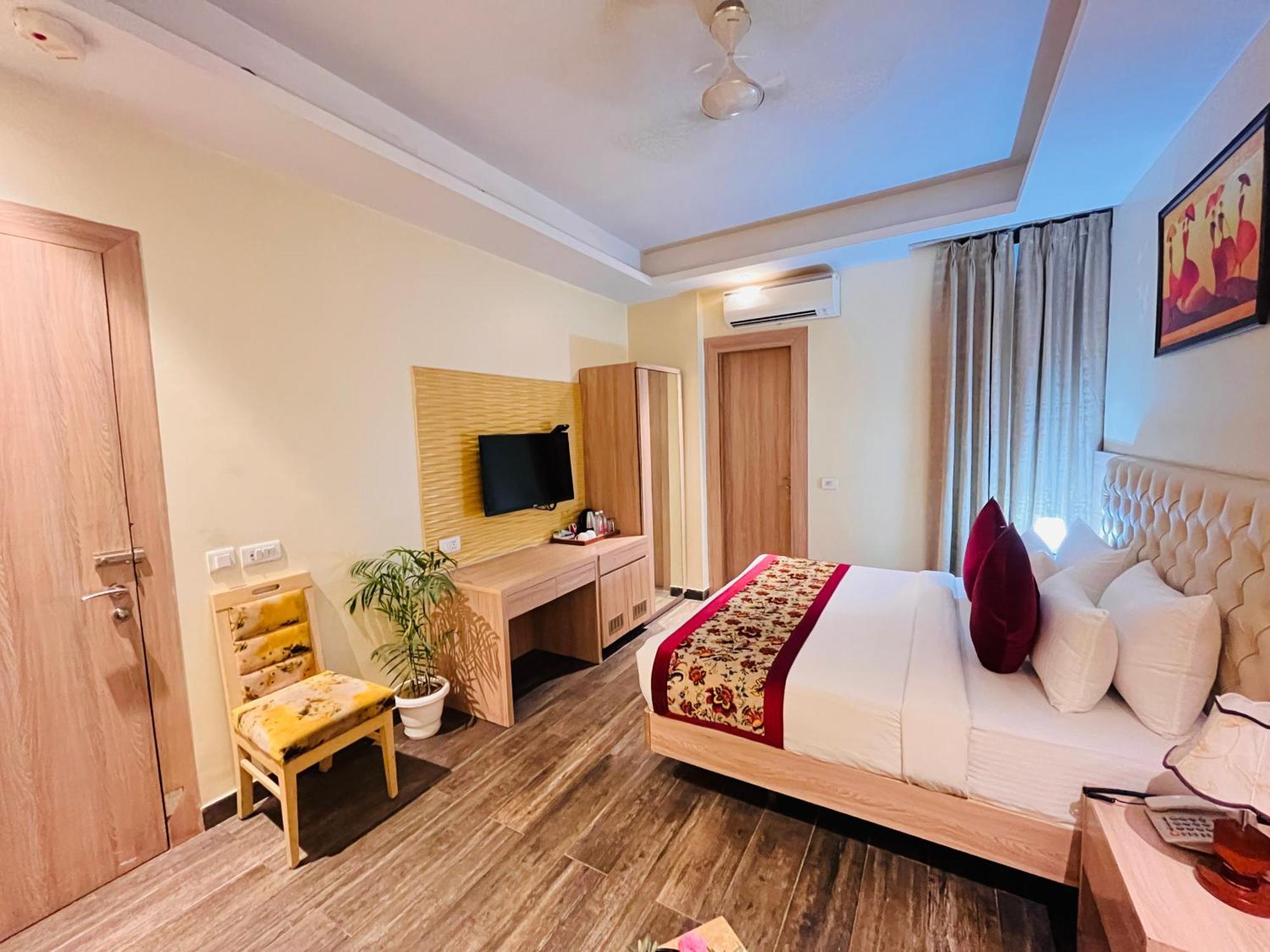 Hotel Banz Near Indira Gandhi Airport Delhi Yeni Delhi Dış mekan fotoğraf