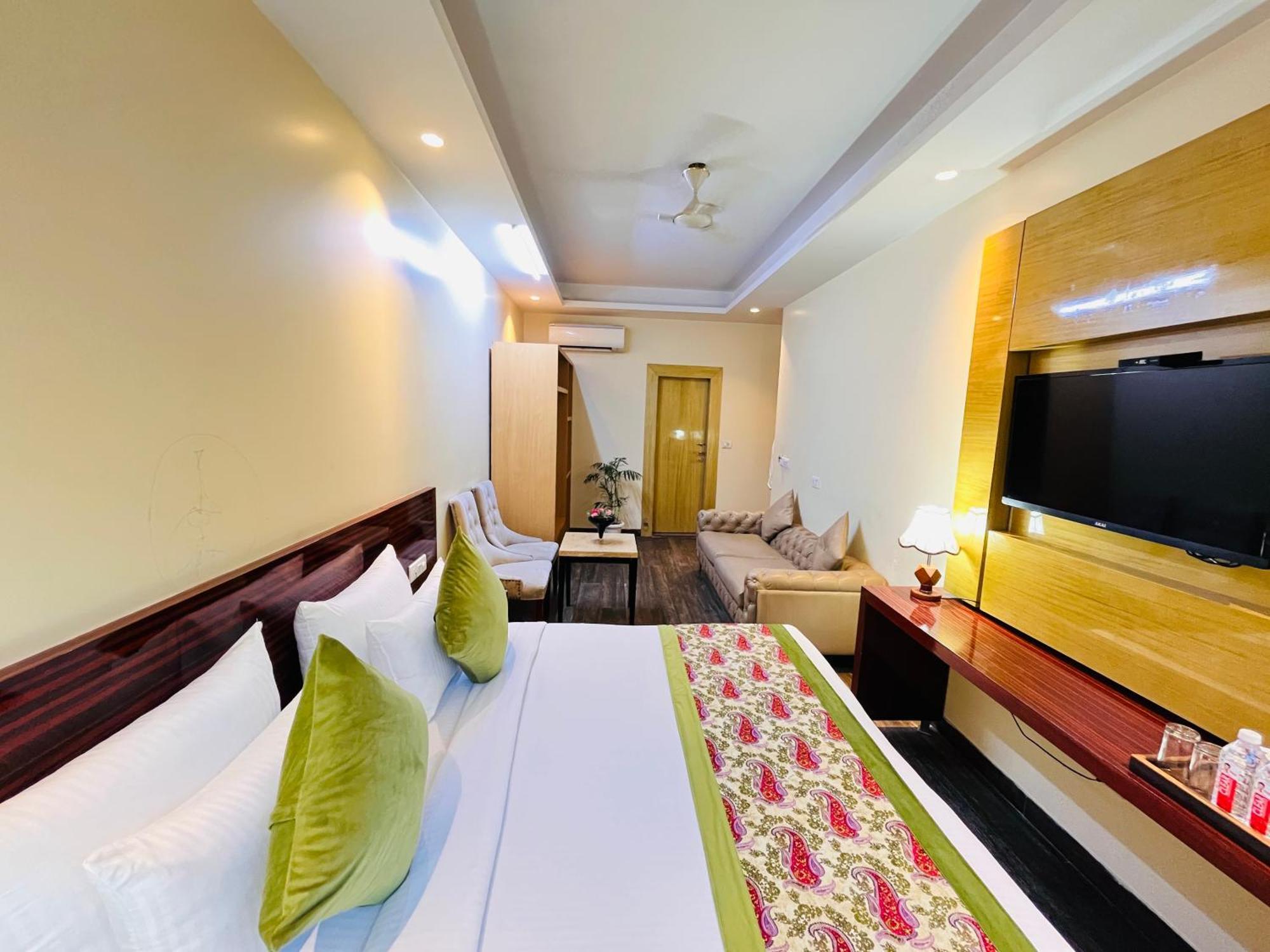 Hotel Banz Near Indira Gandhi Airport Delhi Yeni Delhi Dış mekan fotoğraf