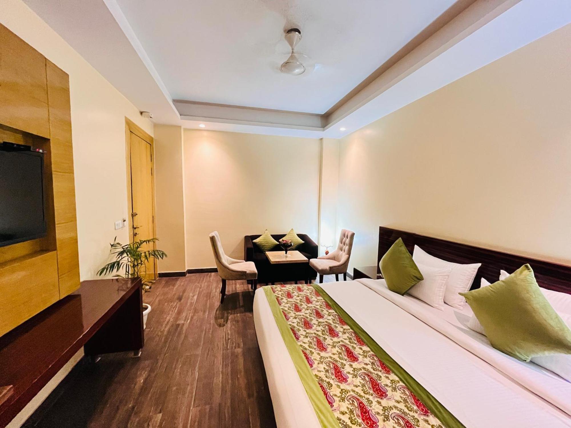 Hotel Banz Near Indira Gandhi Airport Delhi Yeni Delhi Dış mekan fotoğraf