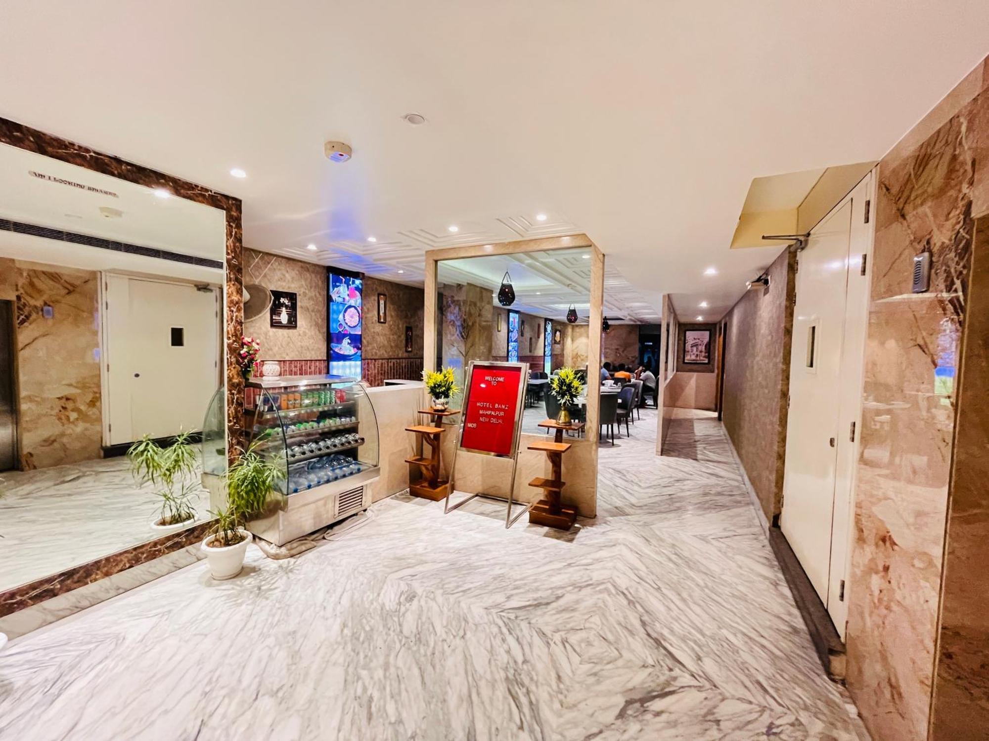 Hotel Banz Near Indira Gandhi Airport Delhi Yeni Delhi Dış mekan fotoğraf